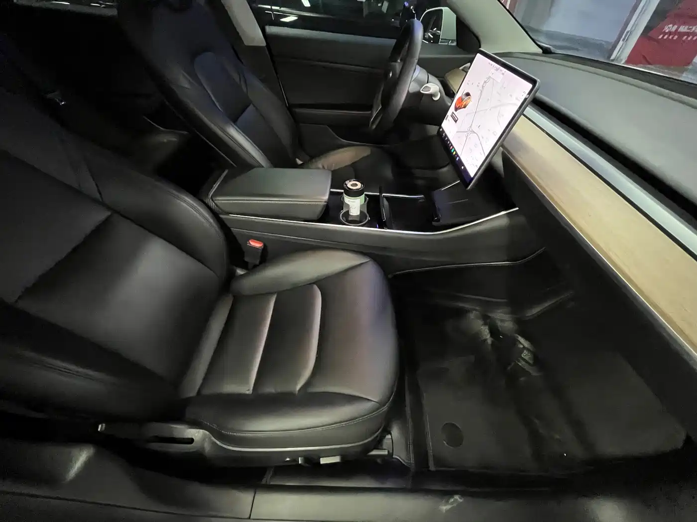 Фото 8 - Tesla Model 3