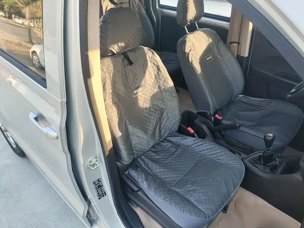 Фото 20 - Wuling Motors Wuling Hongguang V