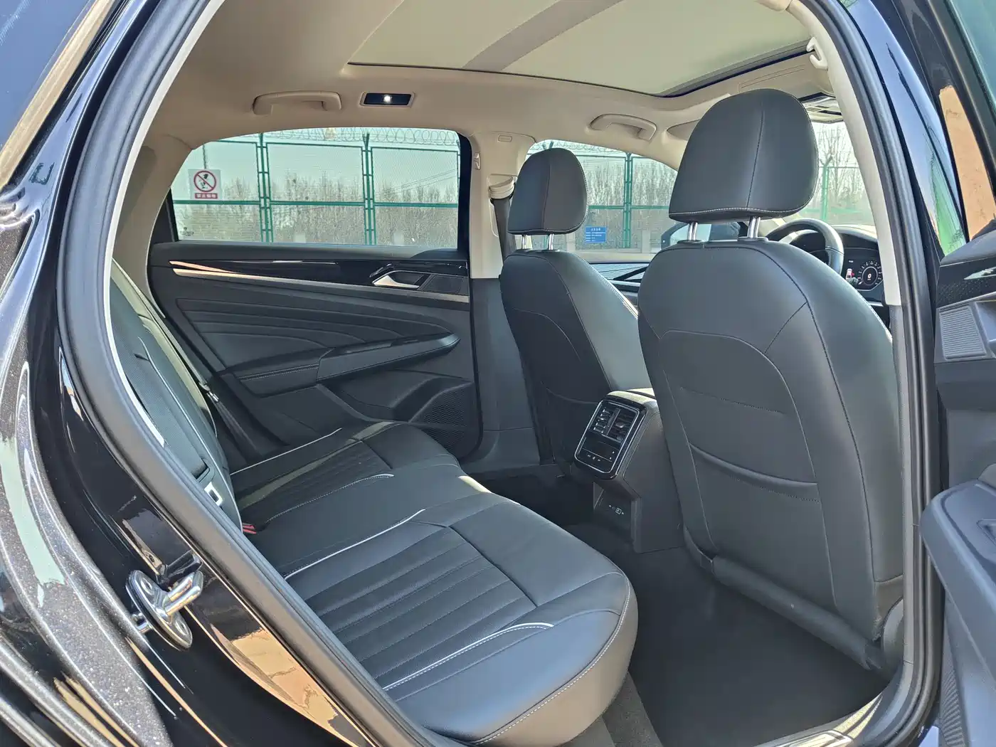 VOLKSWAGEN PASSAT NEW ENERGY