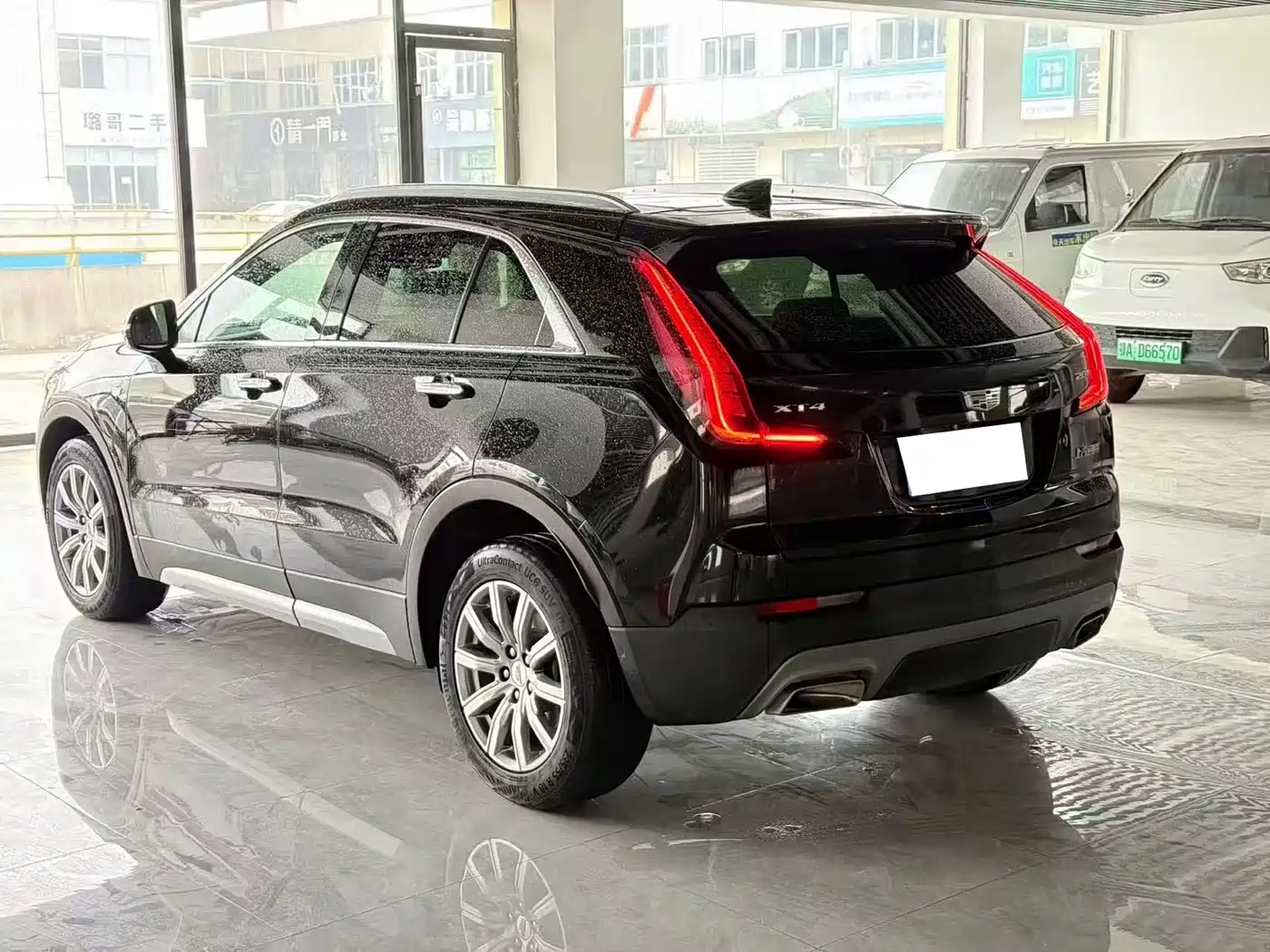 CADILLAC XT4