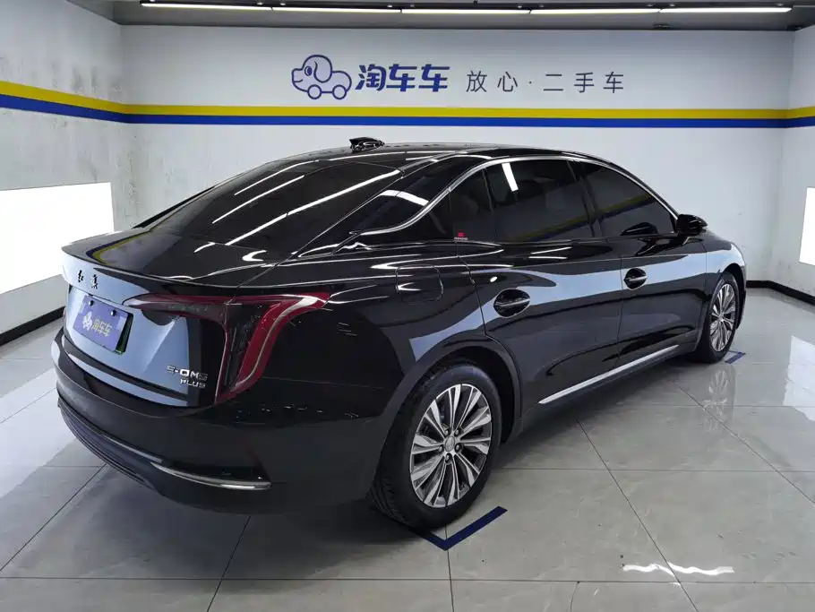 Hongqi E-QM5 2025 2024 Model 610km PLUS