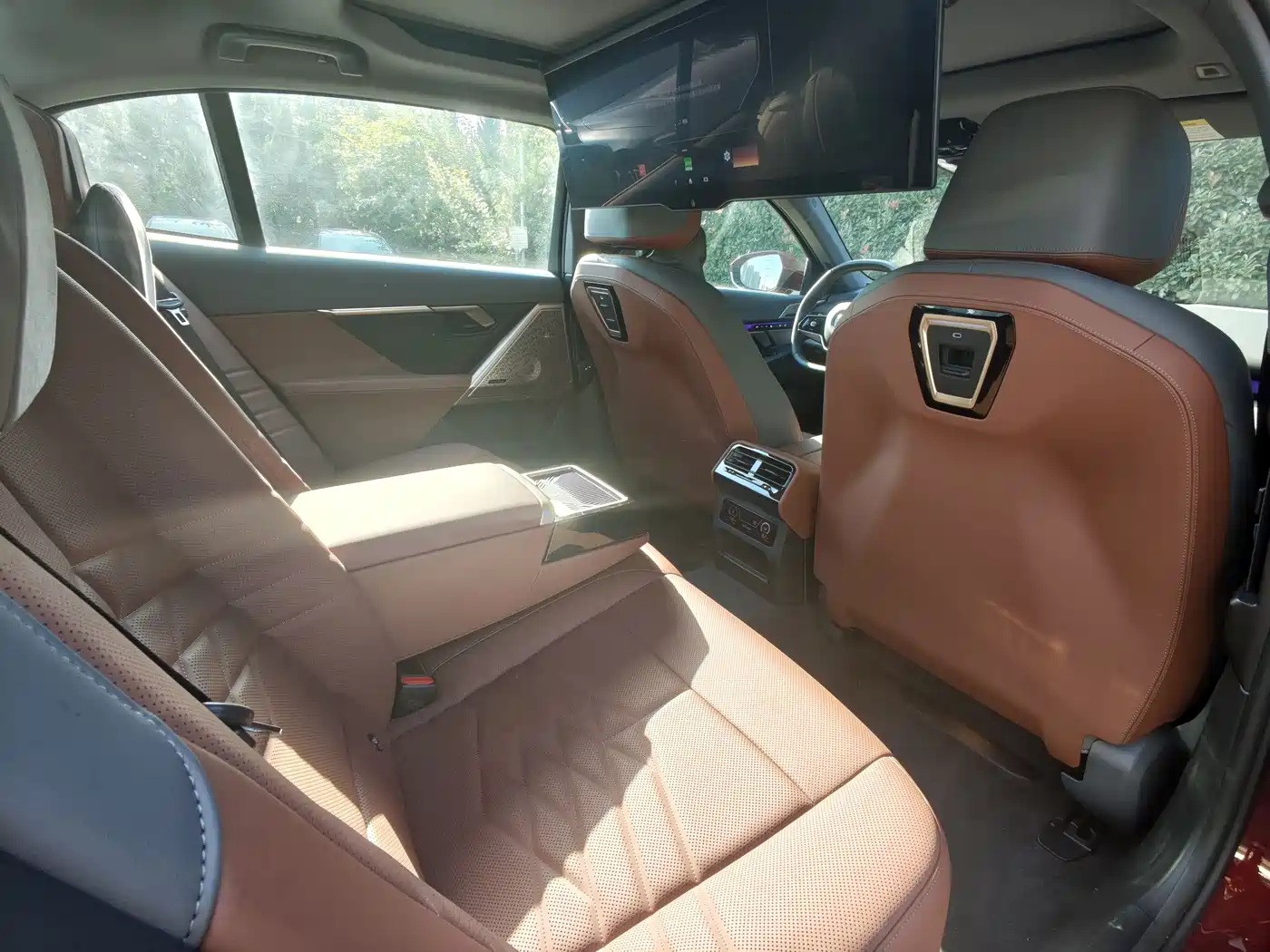 BMW i5 2024 eDrive 35L Premium Luxury Package фото 12