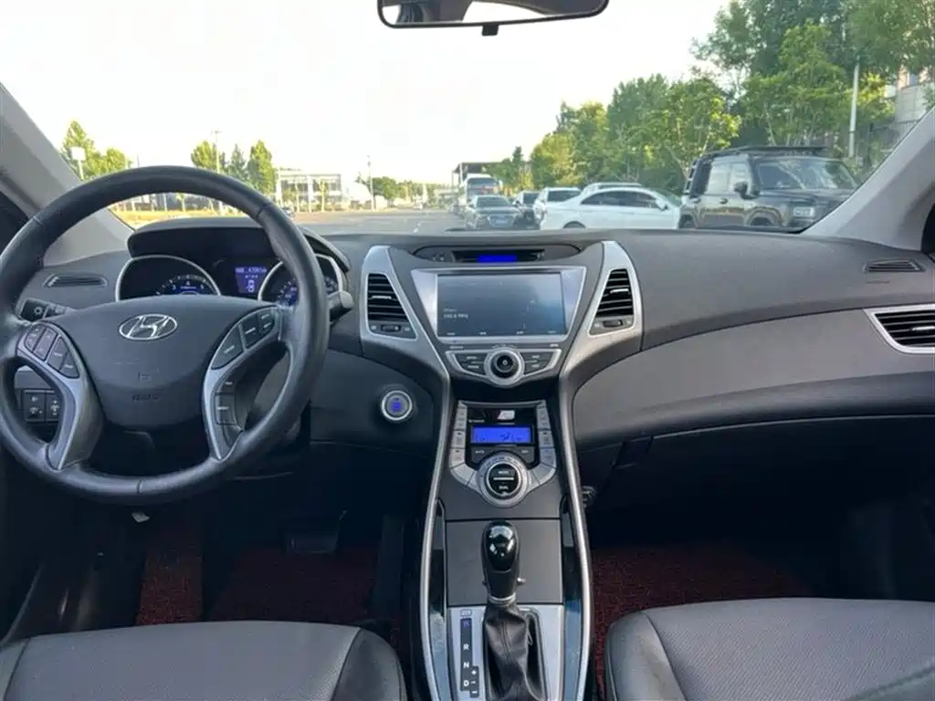 Hyundai Langdong 2015 1.6L Auto Exclusive фото 8
