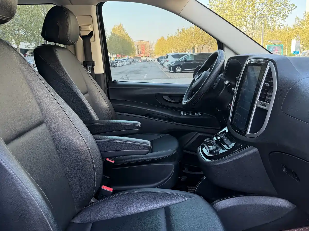 Mercedes-Benz Vito 2020 2.0T Elite Edition (7-seater) фото 10