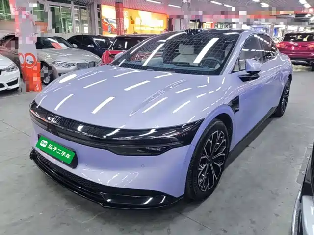 ZEEKR 007 2024