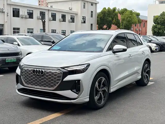 Audi Q4 e-tron 2023