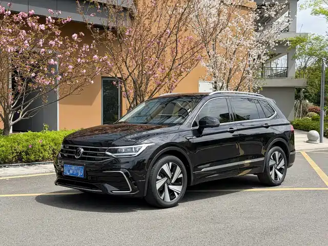 Volkswagen Tiguan L 2023
