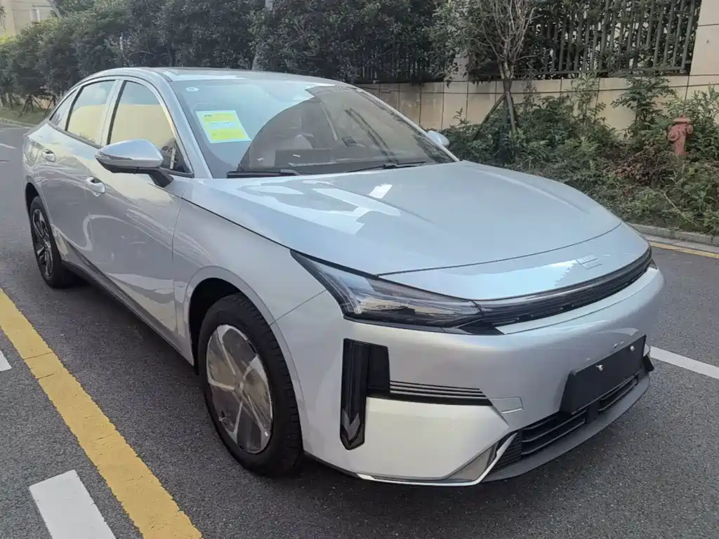 Geely Galaxy Galaxy L6 2026 2025 EM-i 140km Explorer+ Edition
