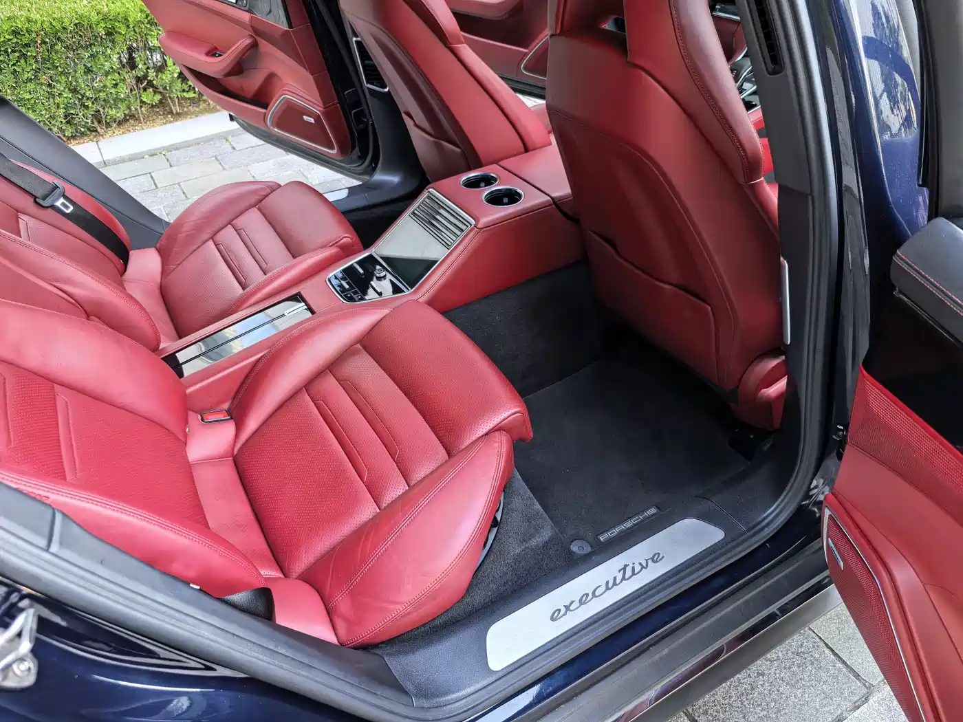 Porsche Panamera 2023 Panamera 4 Executive Long Wheelbase 2.9T фото 30
