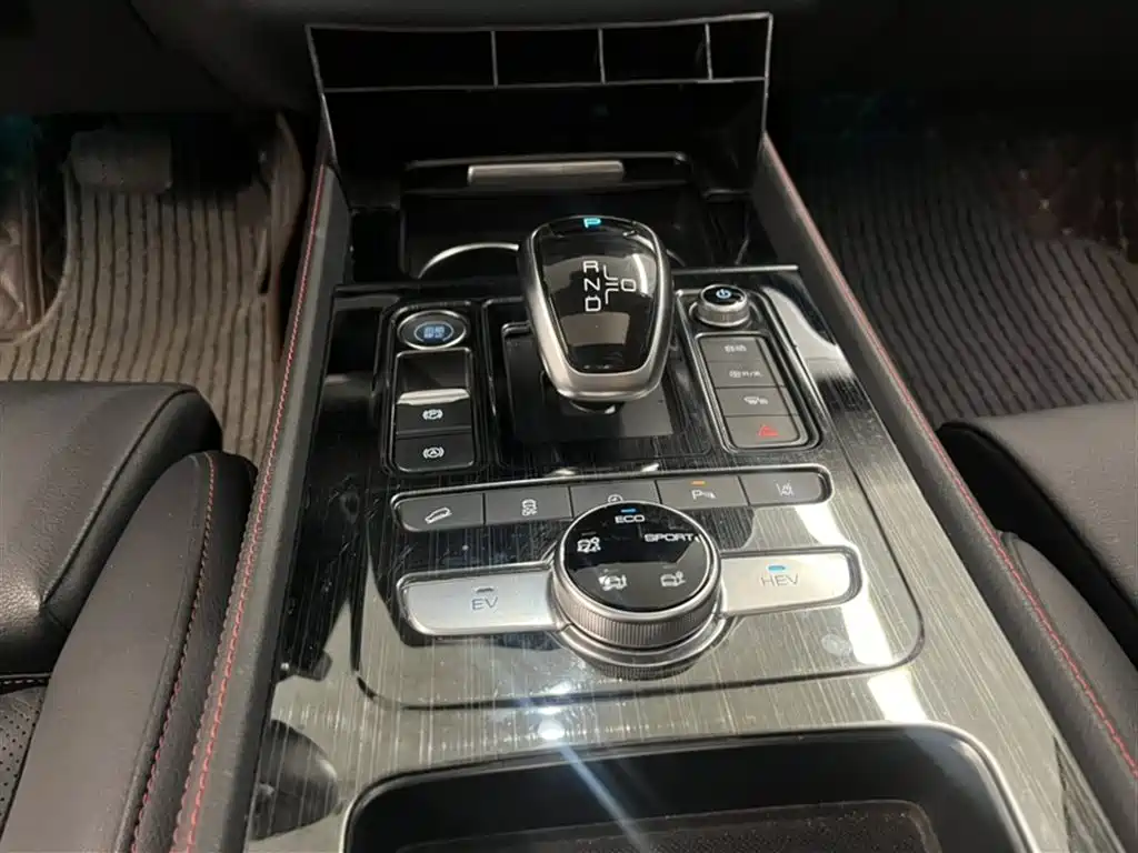BYD Tang New Energy 2019 DM 2.0T Full-time 4WD Smart Connection Enjoy Edition 6-seater China VI фото 7
