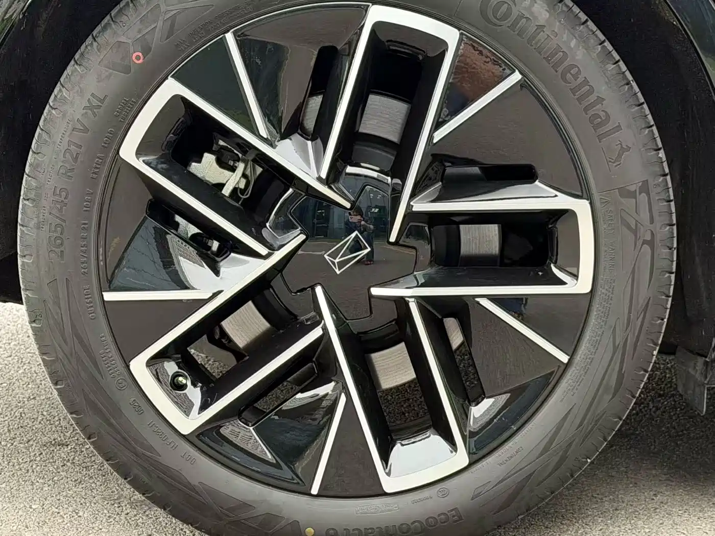 Avatr 11 2025 Max Pure Electric AWD фото 9