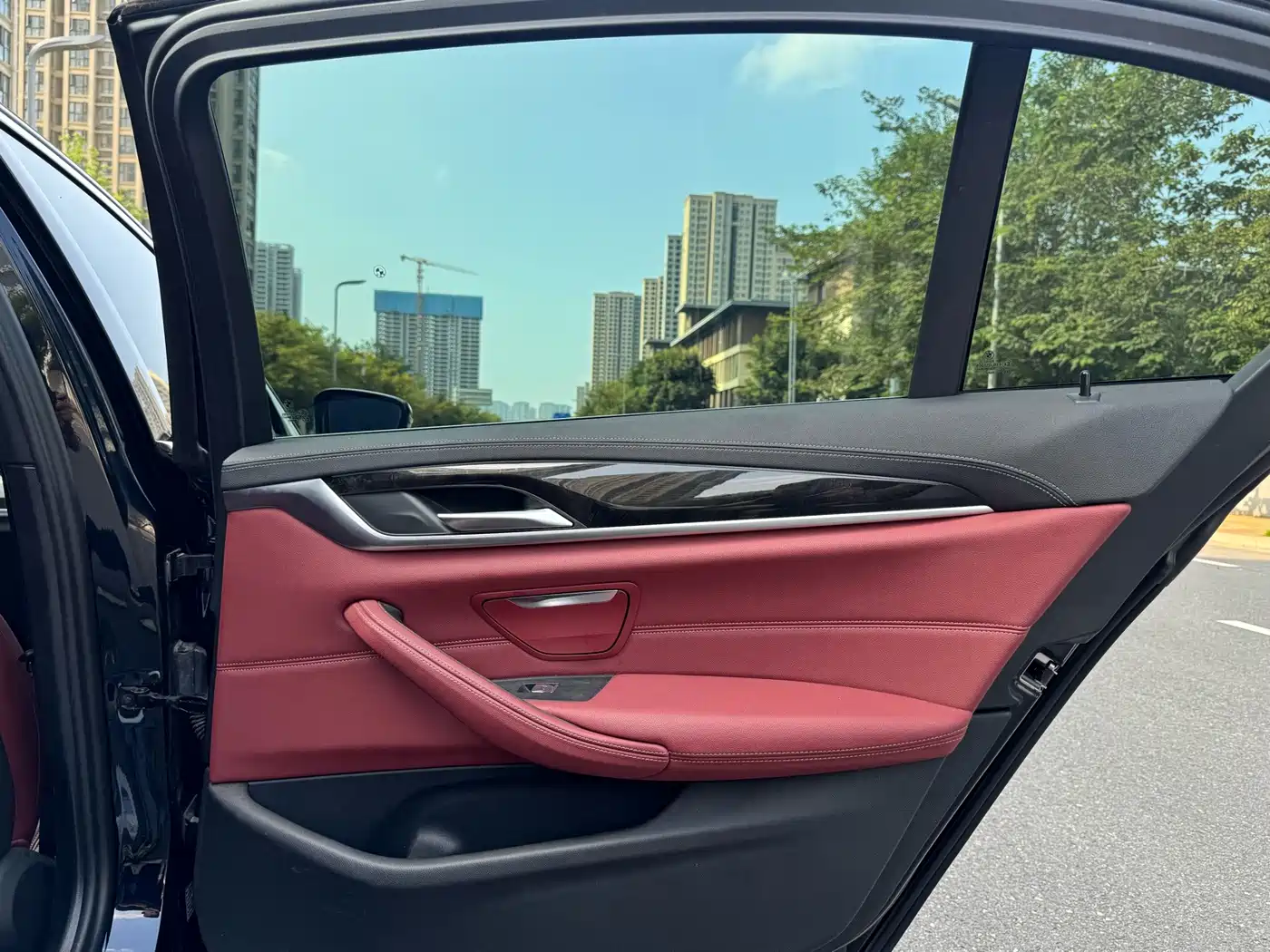 BMW 5 Series, миниатюра 13