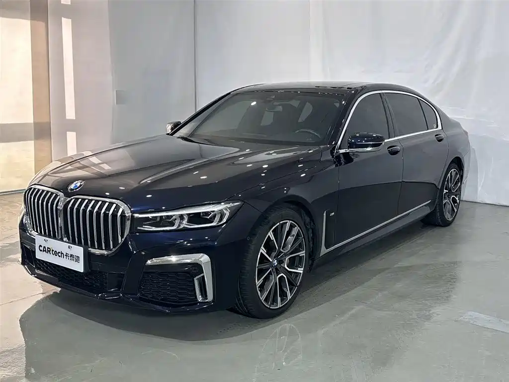 BMW 7 Series 2021 Model 740Li Leading M Sport Package фото 3