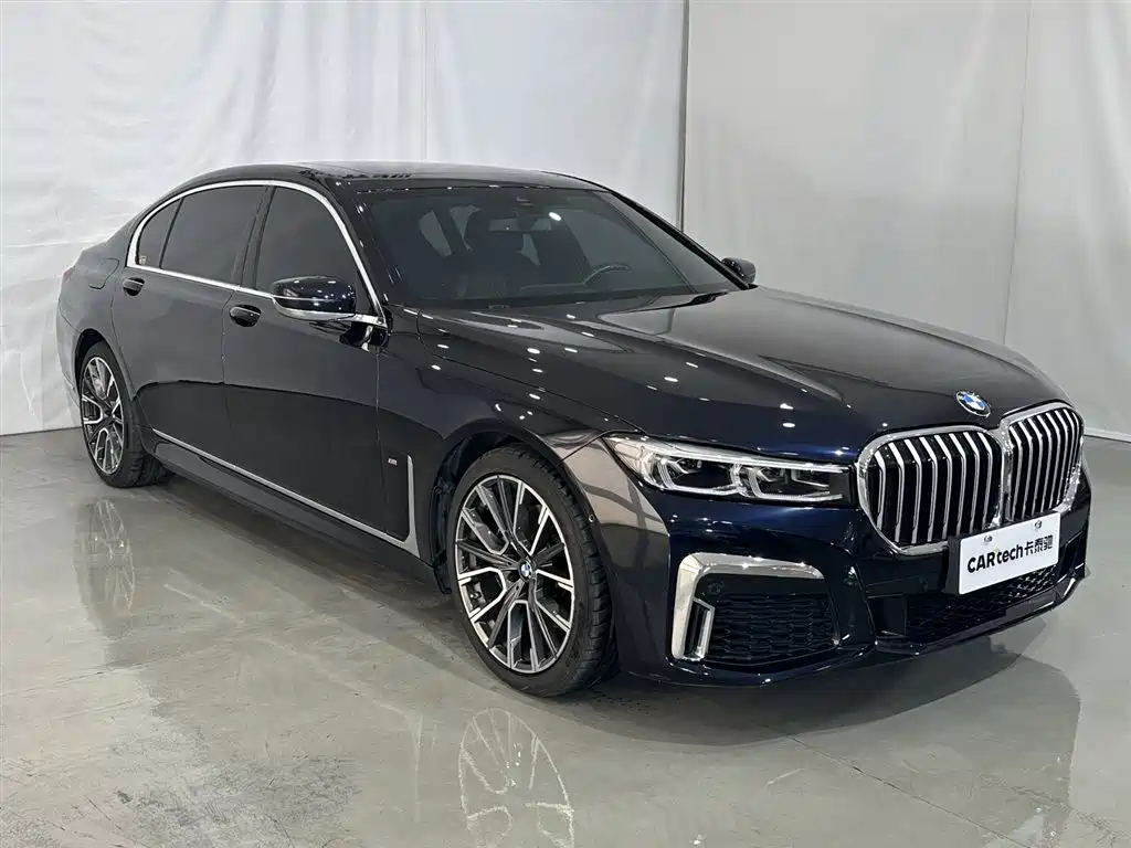 BMW 7 Series 2021 Model 740Li Leading M Sport Package фото 4