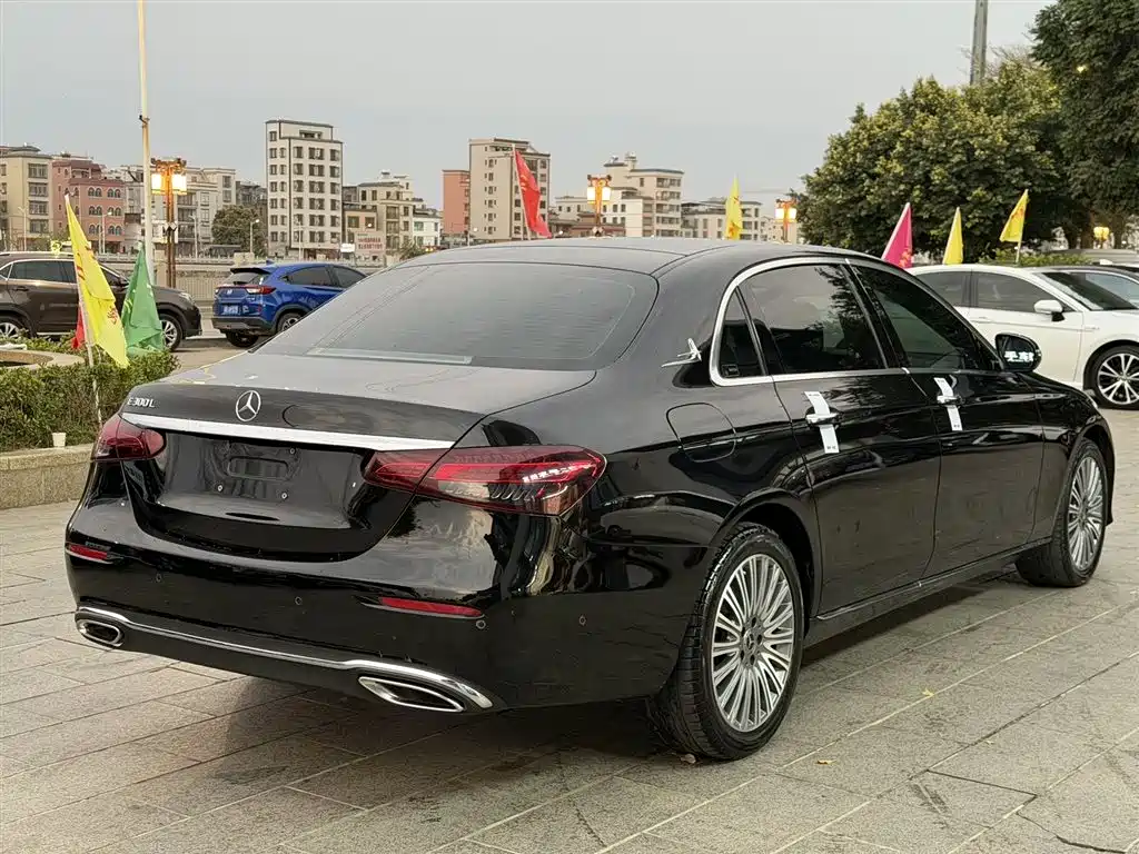  E CLASS
