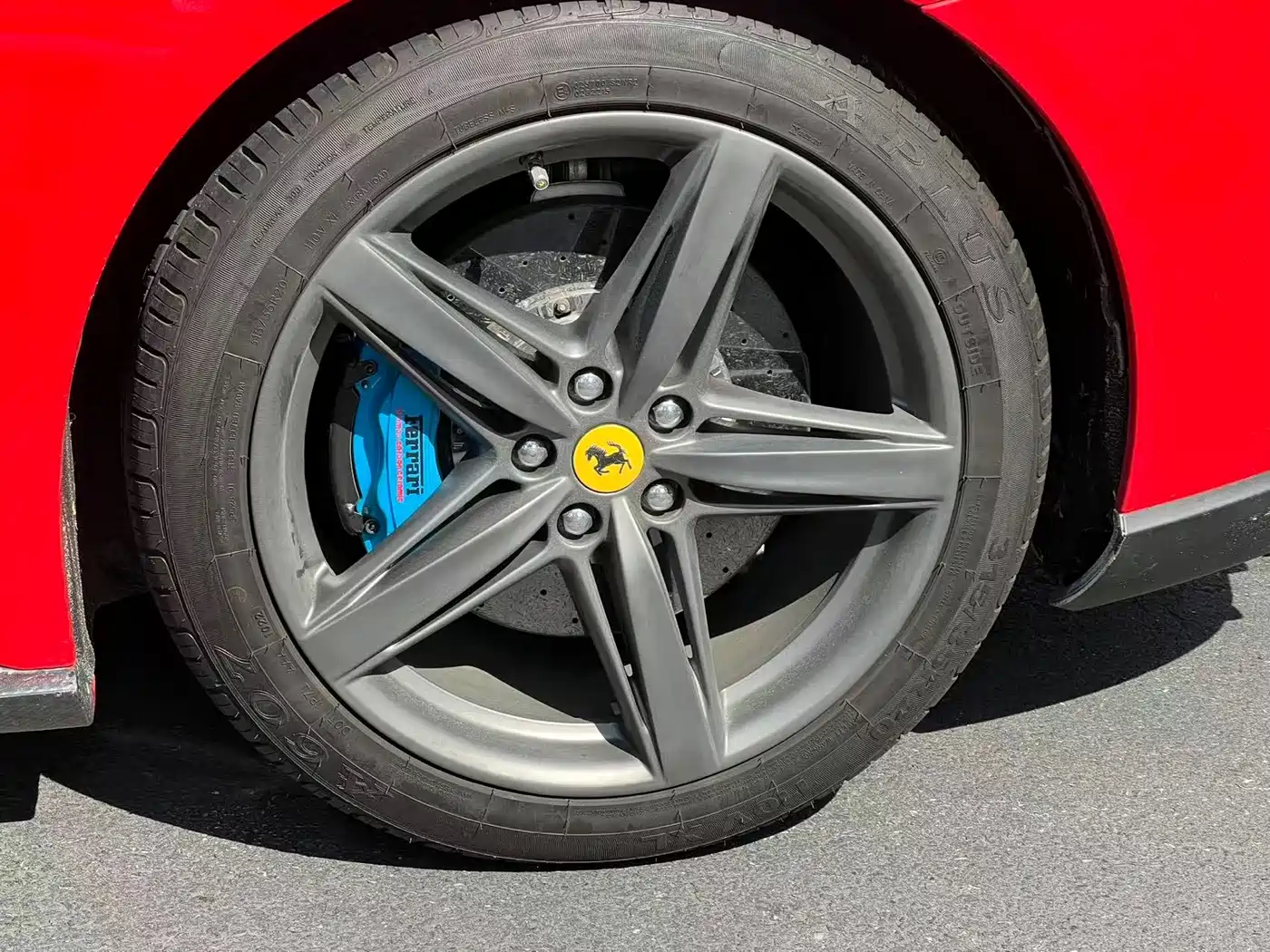 Ferrari F12berlinetta 2014 2013 6.3L Standard