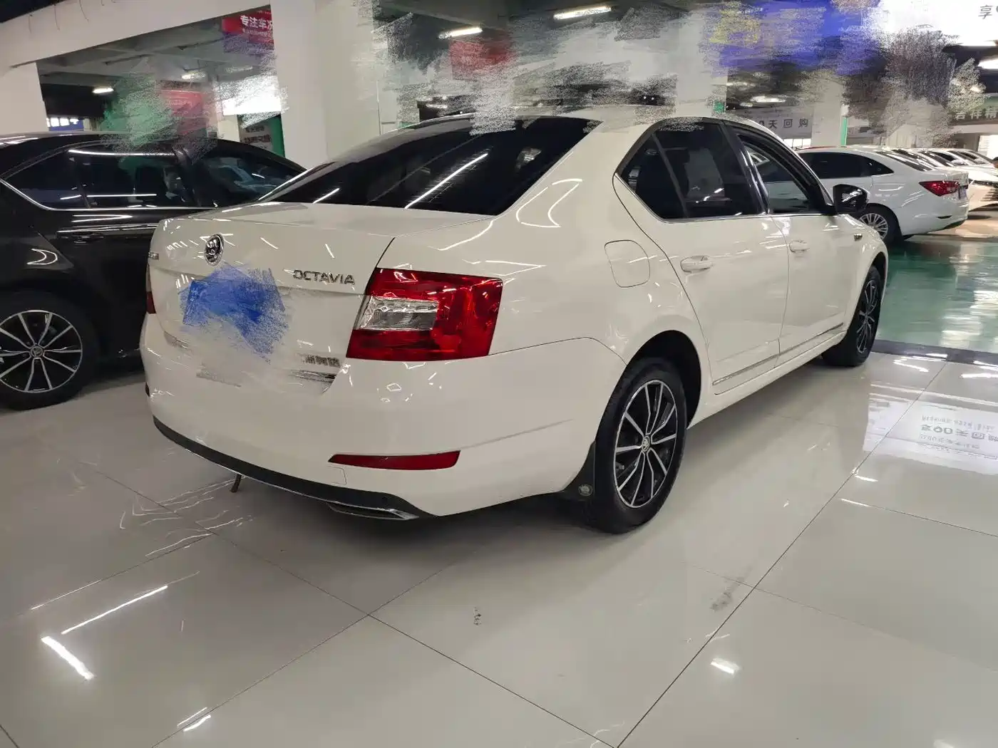 Škoda Octavia 2017 1.6L Automatic Smart Edition фото 4