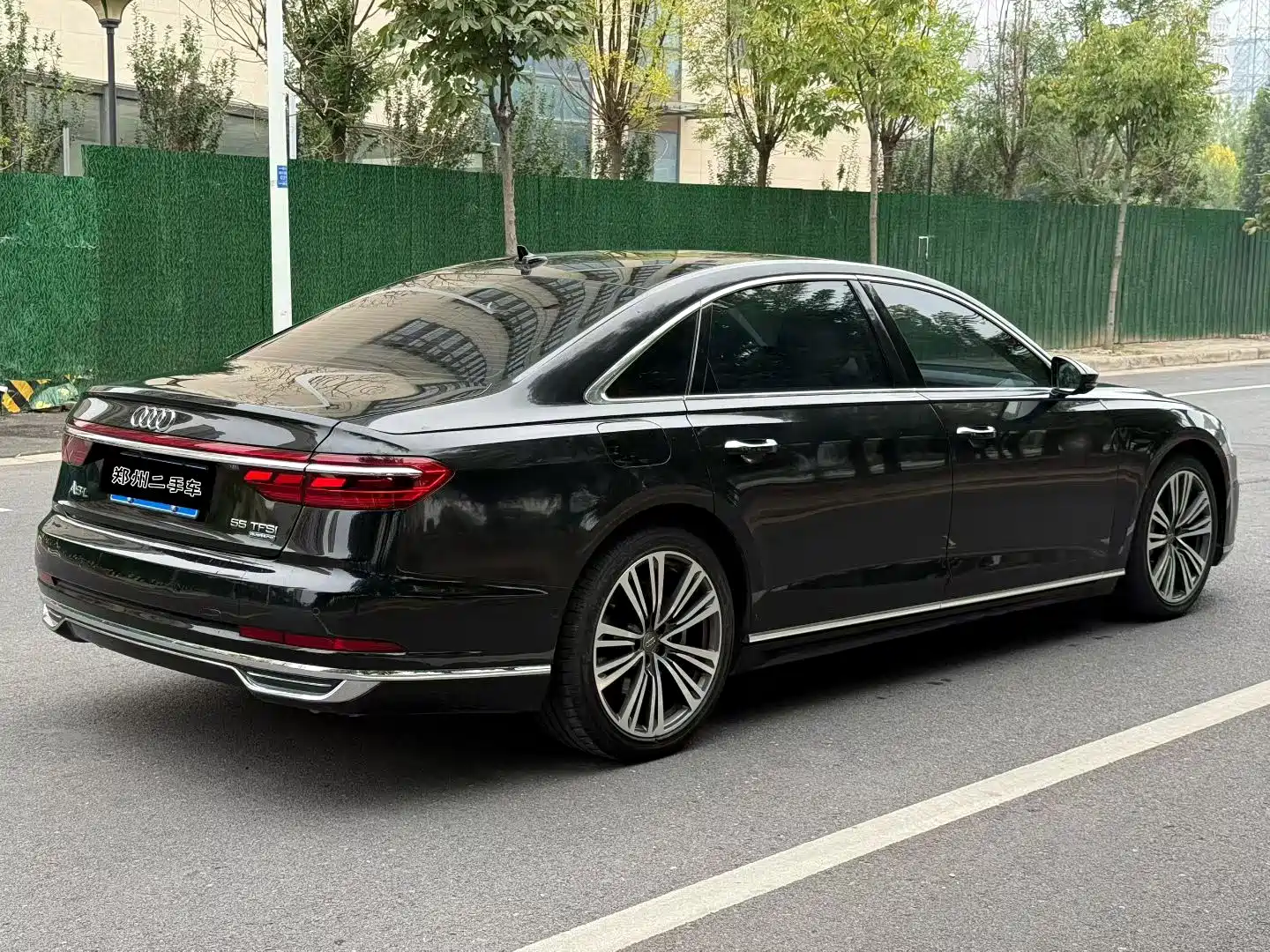 Фото 9 - Audi A8