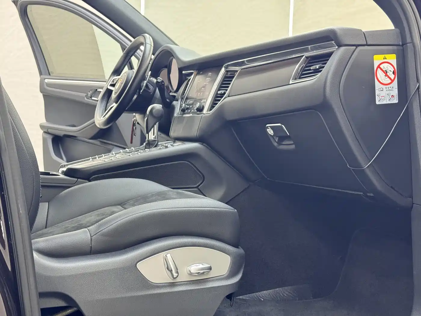 Porsche Macan 2017 Macan 2.0T фото 9