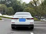 Фото 8 - Roewe D7
