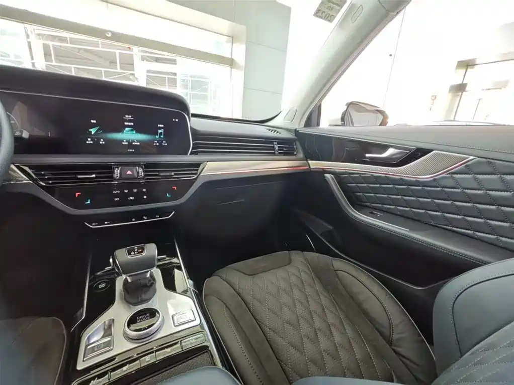 Hongqi HS5 2019 2.0T Smart Connect Enjoy Edition фото 6