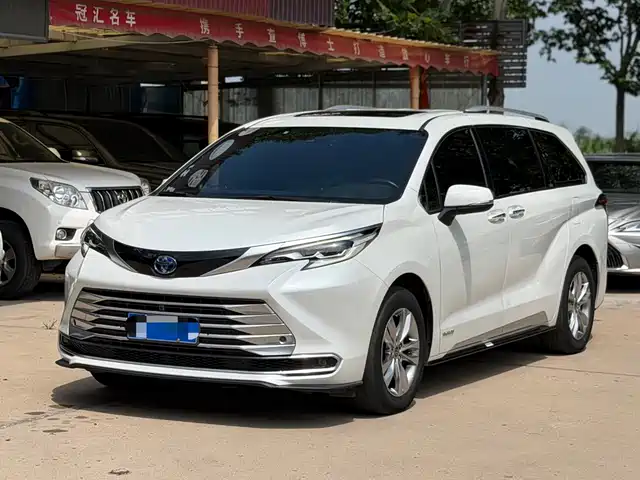 Toyota Sienna 2022