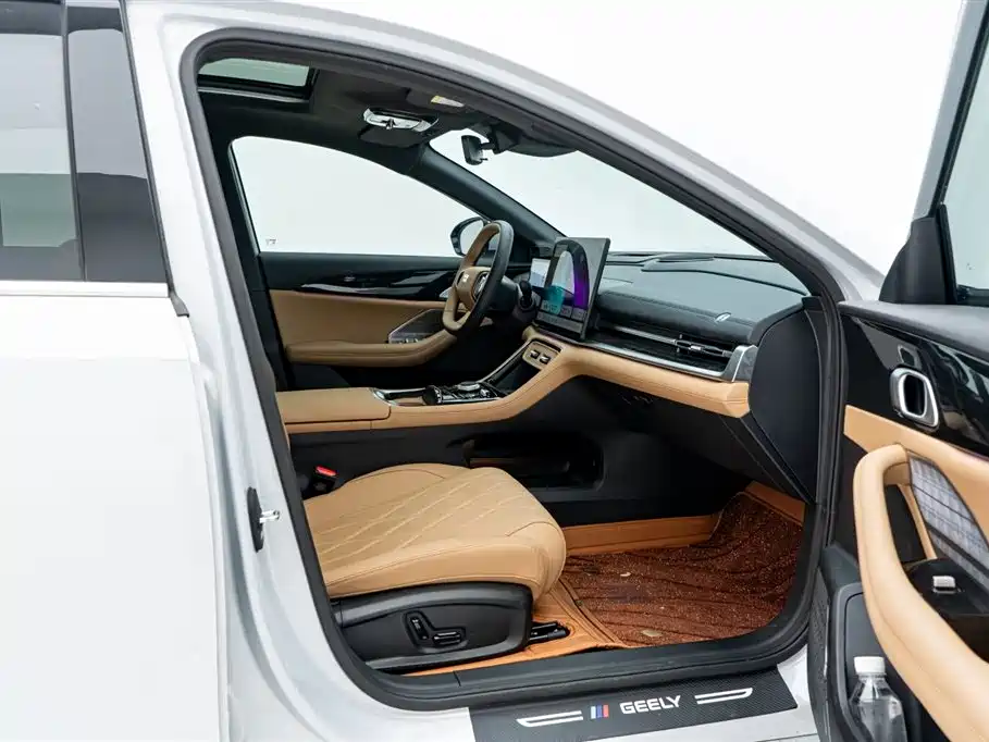 Geely Galaxy Galaxy A7 2025 EM-i фото 17