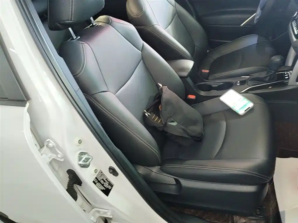 Toyota Corolla Cross 2023 2.0L Elite Edition фото 25
