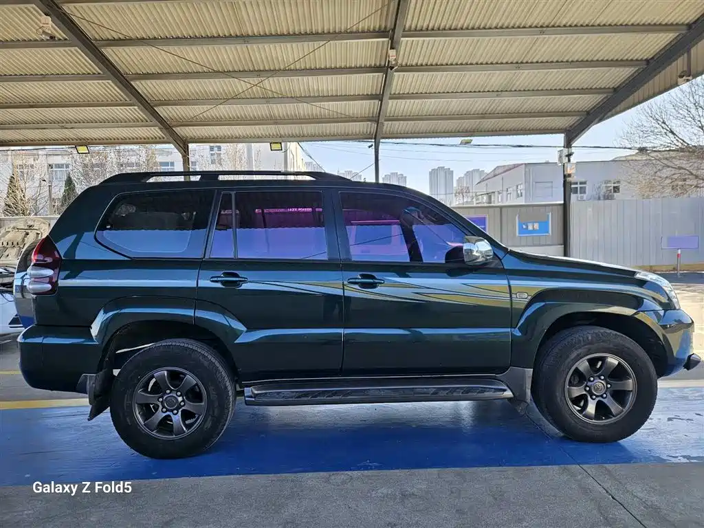 Toyota Prado (Import) 2005 2004 GX 2.7 Automatic