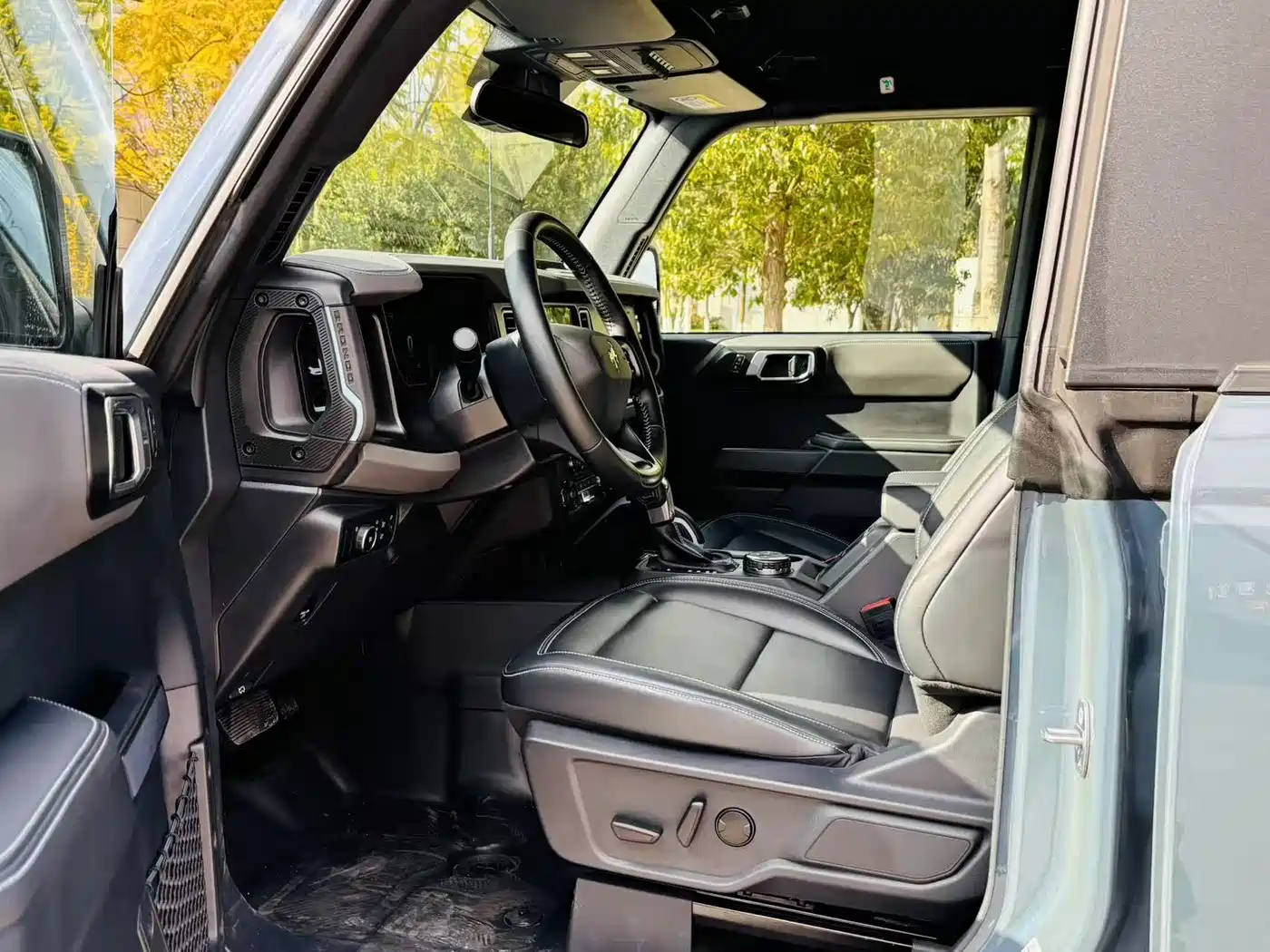 Ford Bronco 2026 2024 2.3T Black Diamond