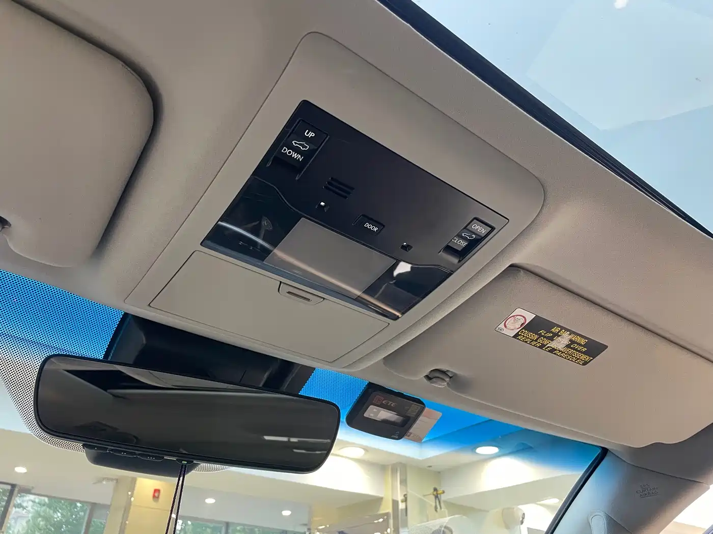 Фото 36 - Lexus LX