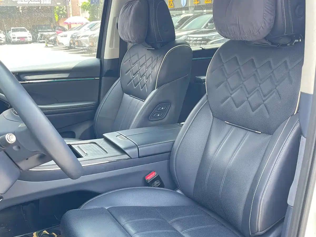 GAC Trumpchi Trumpchi Xiangwang M8 2025 2025 Model QianKun Series Ultra First Class