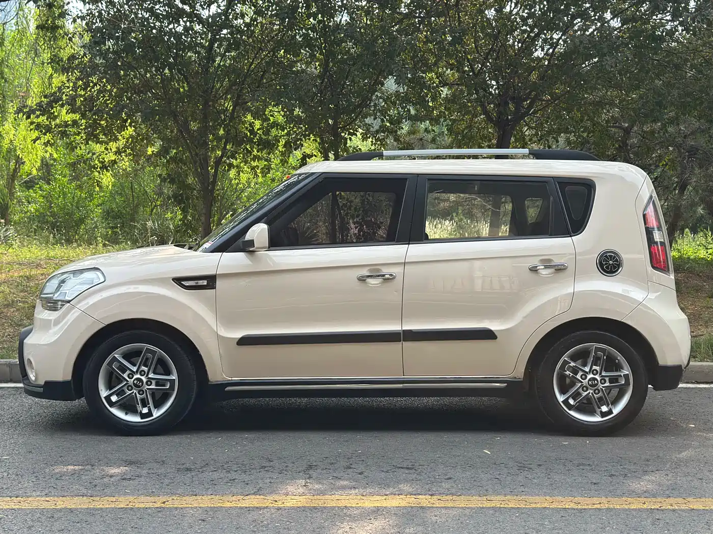 Kia Soul 2012 1.6L AT GLS фото 3