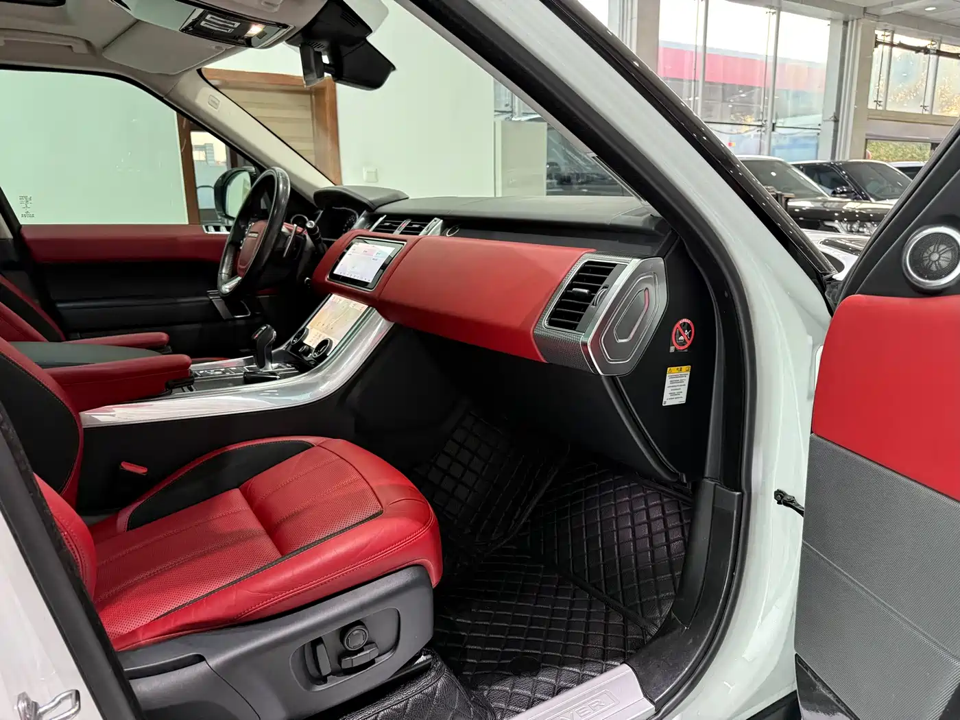 Land Rover Range Rover Sport 2018 3.0 SC V6 HSE DYNAMIC фото 8