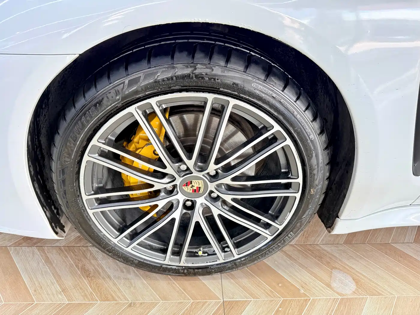 Porsche Panamera 2011 2010 Panamera 4 3.6L