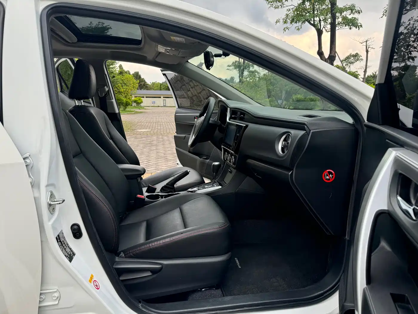 Toyota Corolla 2017 Facelift 1.2T S-CVT GL-i фото 6