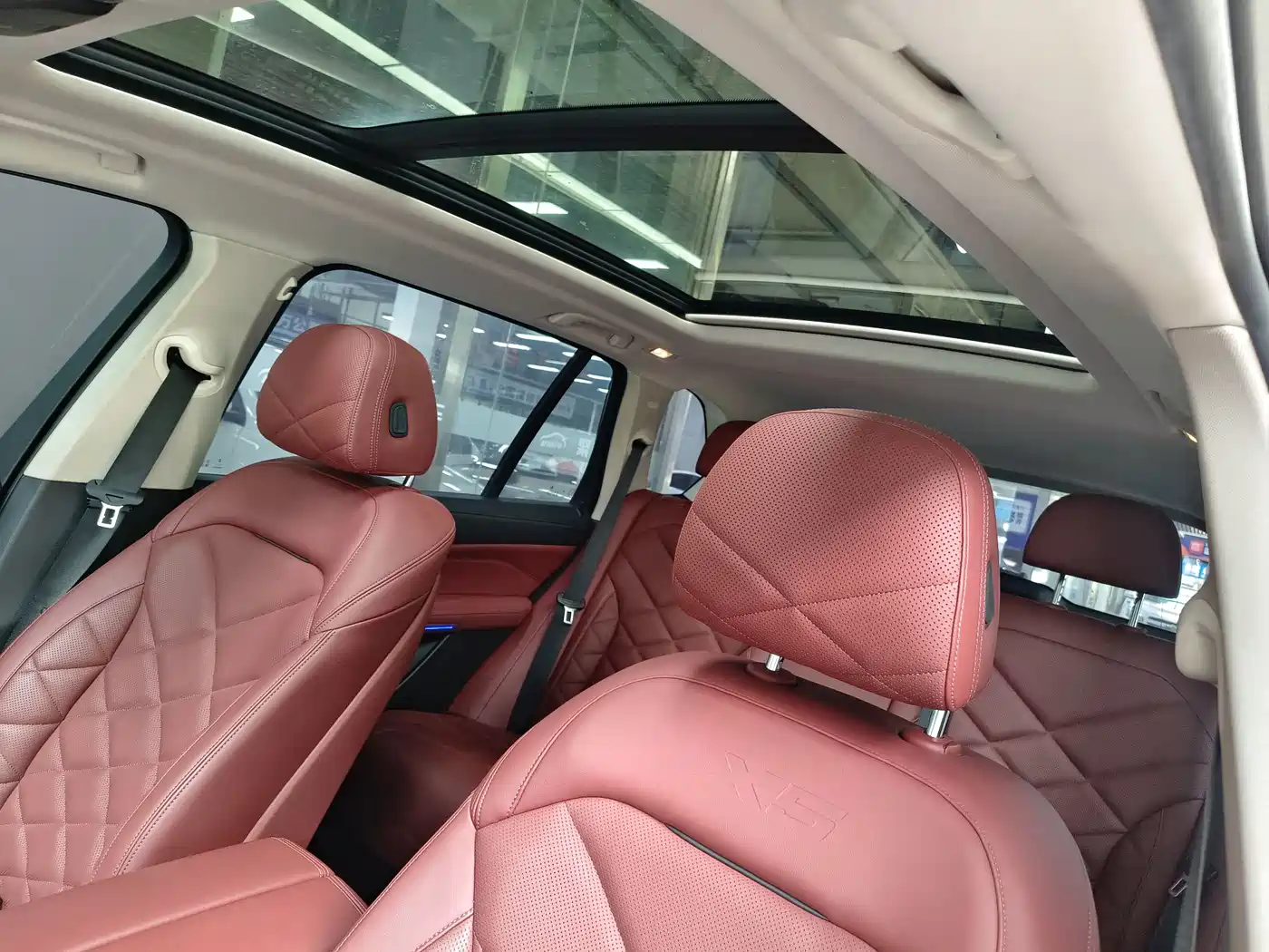 BMW X5 2022 xDrive 30Li Premium M Sport Package фото 15