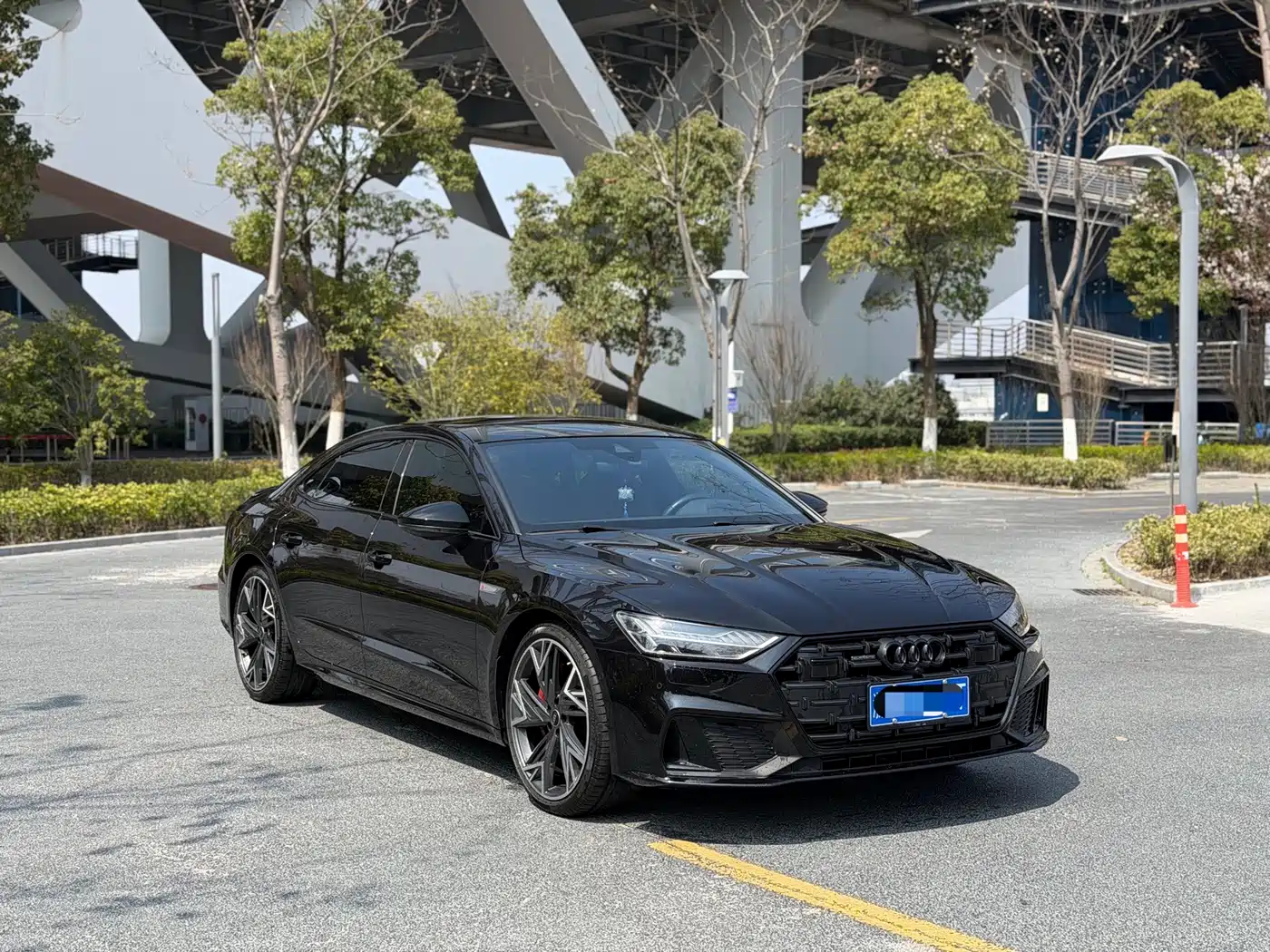 Audi A7L 2024 45 TFSI quattro S-line Black Warrior Edition фото 3
