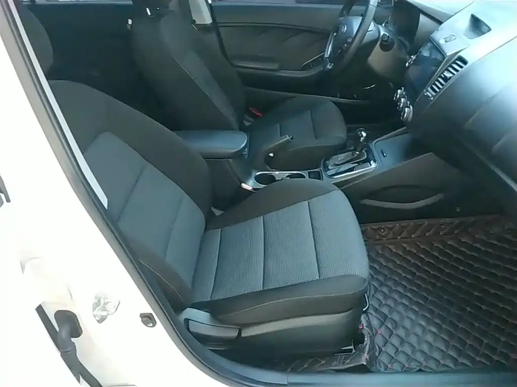 Kia K3 2016 1.6L Automatic GLS фото 25
