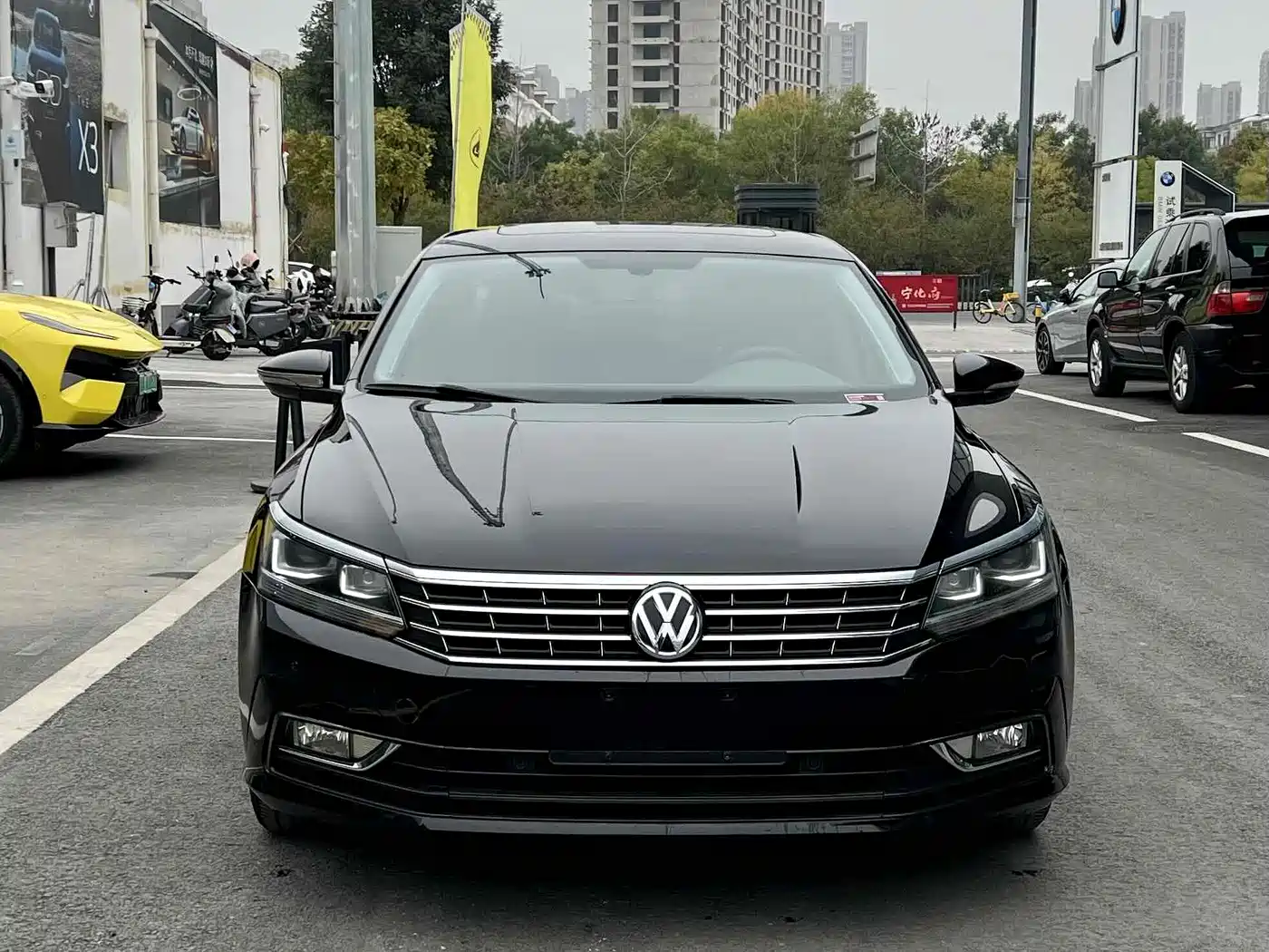 Volkswagen Passat 2017 330TSI DSG Prestige фото 2