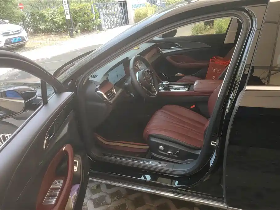 Hongqi H5 2024 2.0T Automatic Smart Connect Flag Smooth Edition фото 9