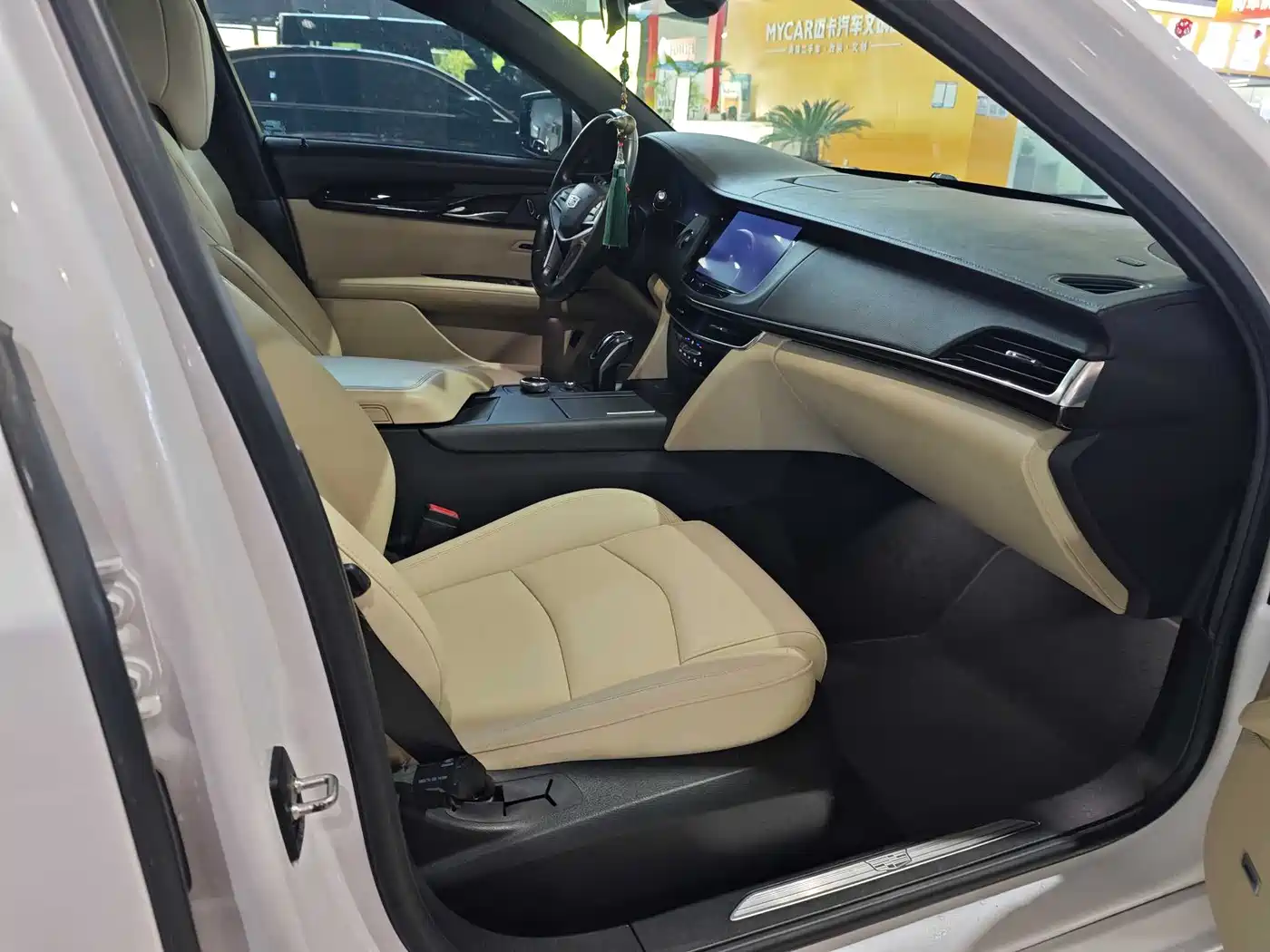 Cadillac CT6 2019 28T Fashion Model фото 12