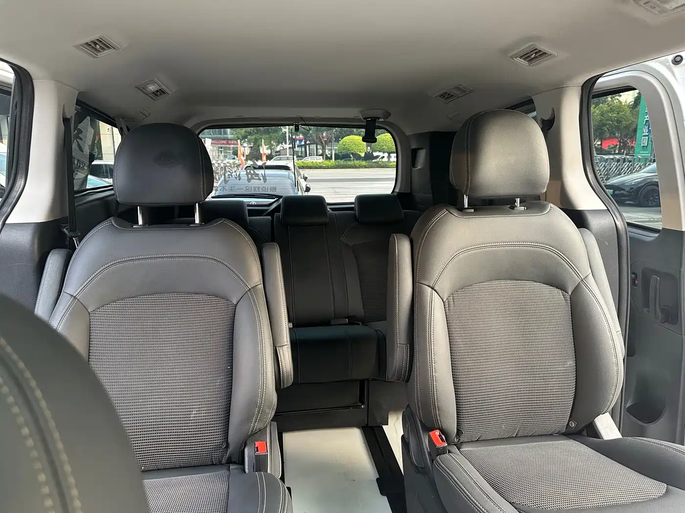 SAIC Maxus Maxus G10 2016 2.0T Automatic Executive Edition фото 12
