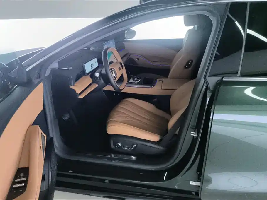 Geely Galaxy Galaxy Xingyao 8 2025 130km EM-P Starship Edition фото 9