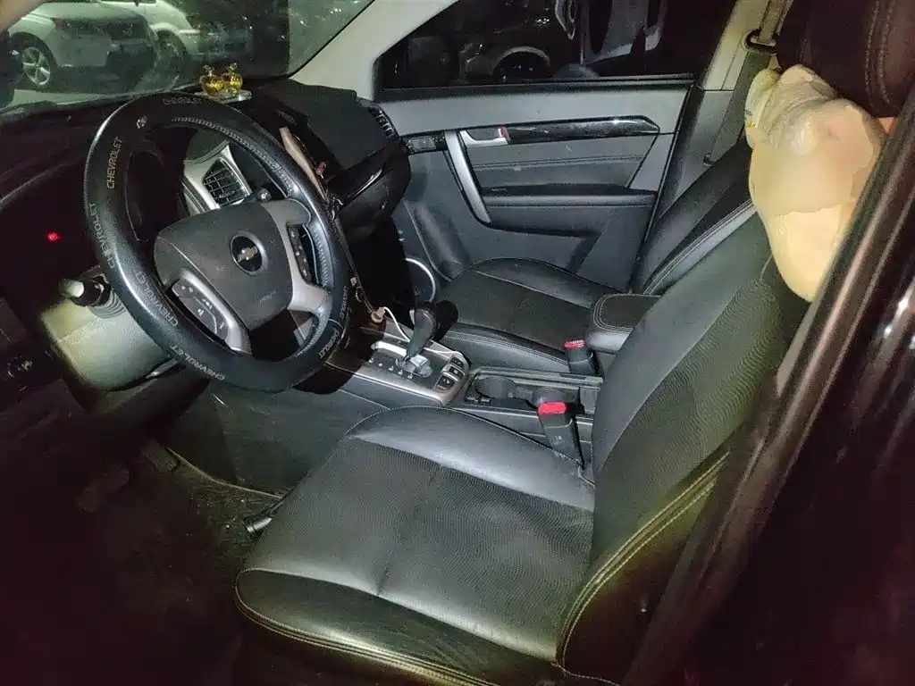 Chevrolet Captiva 2014 2.4L 4WD Flagship 7-seater фото 8