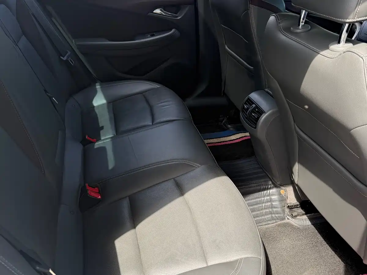 Chevrolet Malibu 2017 1.5T Automatic Luxury Edition фото 13