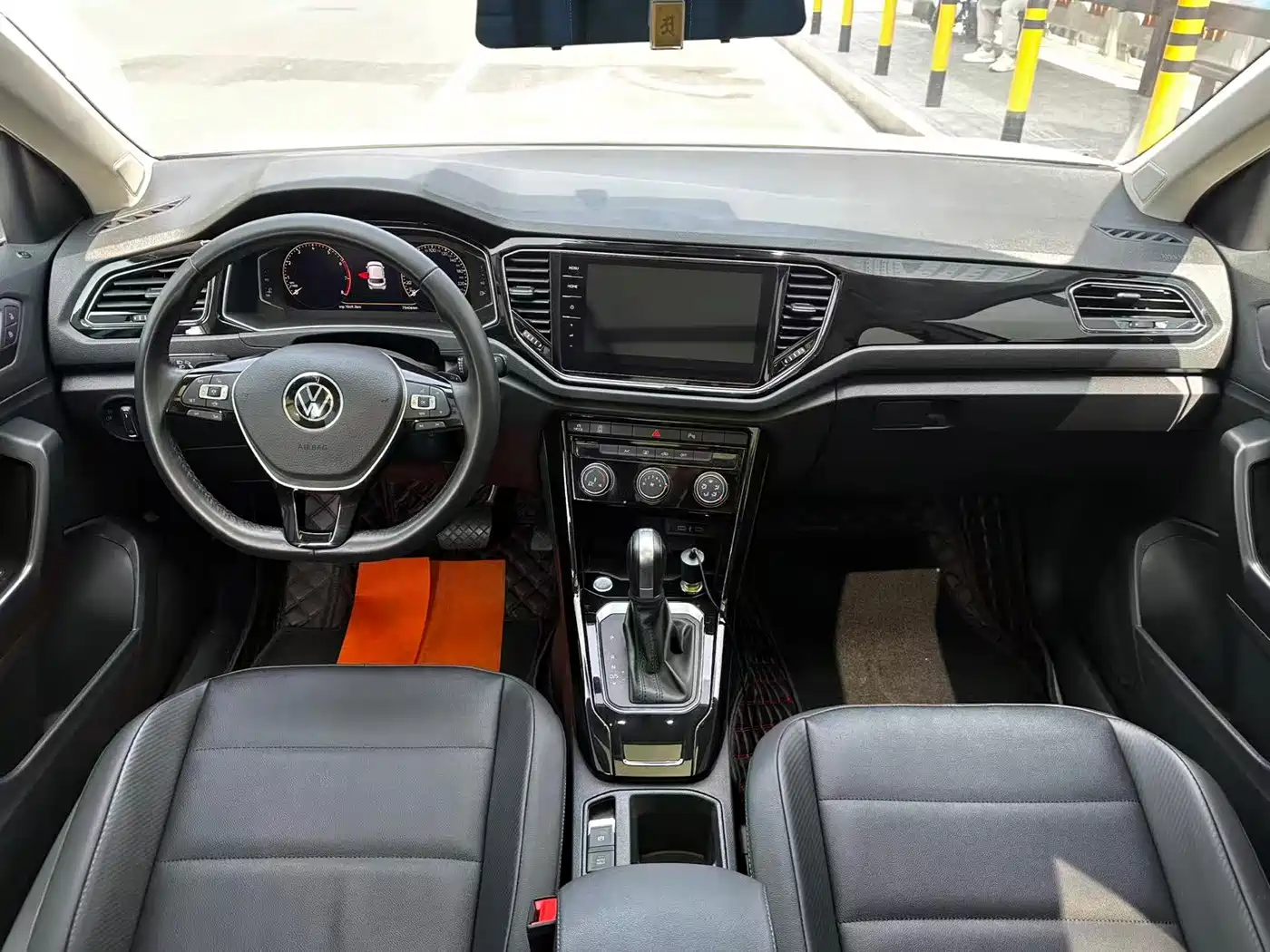 Volkswagen T-ROC 2022 280TSI DSG 2WD Comfort PLUS фото 11