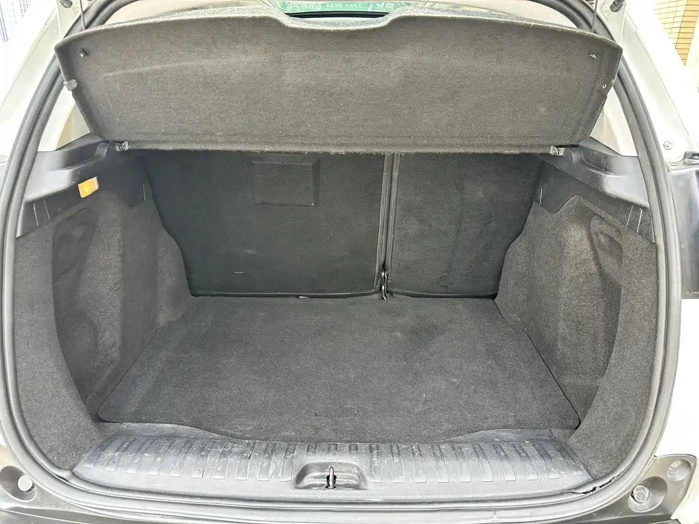 Peugeot 2008 2014 1.6L Automatic Excellence Edition фото 17
