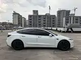 Фото 4 - Tesla Model 3