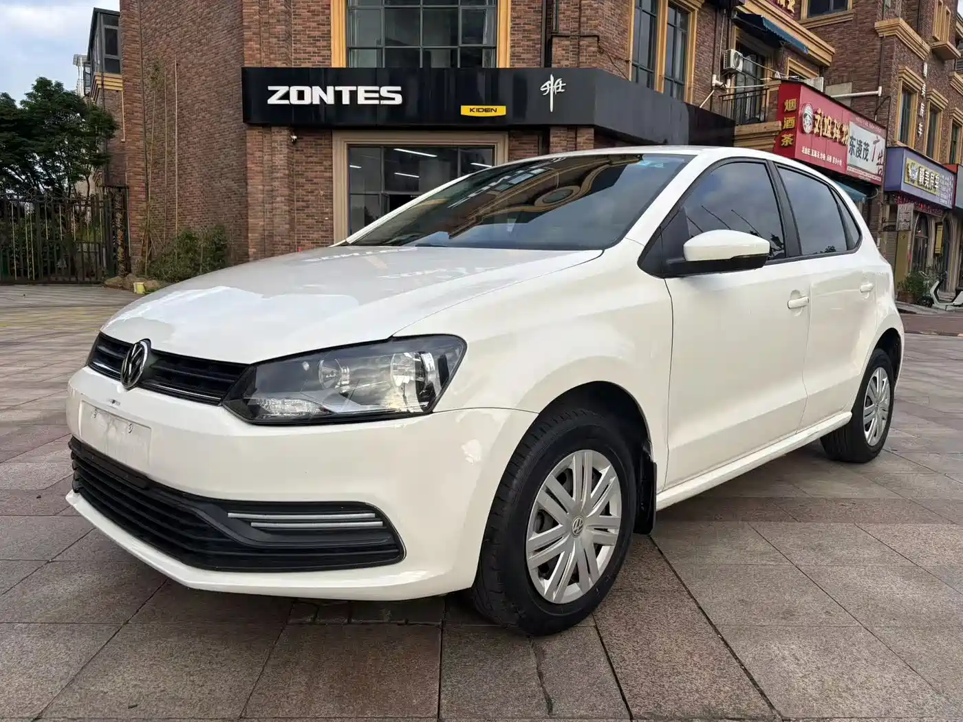 Volkswagen Polo 2016 1.4L Automatic Trend